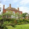 Отель The Manor House, фото 1