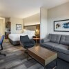 Отель Holiday Inn Express Calgary North, фото 5
