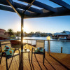 Отель Mandurah Canal Beach House- 5 Mins Beach, Golf Course, City Centre, Parks, фото 21
