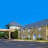 Отель Quality Inn & Suites Coldwater Near I-69, фото 1