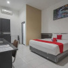 Отель RedDoorz near Radin Intan Airport Lampung 2, фото 18