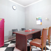 Отель RedDoorz near Terminal Condong Catur, фото 7