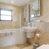Отель The Lillies, фото 8