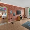 Отель Moxy Bengaluru Airport Prestige Tech Cloud, фото 9