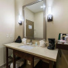 Отель Econo Lodge Inn & Suites East, фото 10