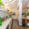 Отель Gorgeous 4 Bedroom Family Home Next to Clapham Common, фото 15