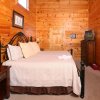 Отель Skinny Dippin 1 Br cabin by RedAwning, фото 1