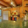 Отель Apres Chalet - Two Bedroom Cabin with Hot Tub, фото 3