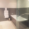 Отель One Ten Apartment 8, фото 7