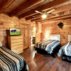Отель SmokyStays Swiss Cottage Chalet, фото 19