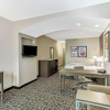 Отель La Quinta Inn & Suites by Wyndham Hillsboro, фото 5