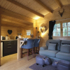 Отель Tranquil Lodge Retreat in Carluke, фото 4