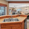 Отель I Spy - Cozy Pet Friendly, Ski In/Ski Out Condo with Private Hot Tub, фото 4