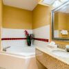 Отель Quality Inn & Suites, фото 8