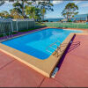 Отель Swansea Beach Chalets, фото 13