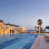 Отель Ramada Resort by Wyndham Dead Sea в Шваймех