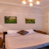 Отель Redtail Suites ~ Entire Home ~ Sleeps 12 ~ Tesla Station, фото 20