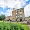 Отель Homely 1Bdr Next To Holyrood Park, фото 1