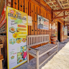 Отель OYO Life 91201 Larasati Homestay Pantai Klayar, фото 2