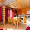 Отель Holiday Home Saaruantupa в Куусамо