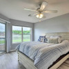 Отель Camdenton Condo w/ Pool Access & Lake Views!, фото 4