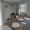 Отель Appartement au cœur du village d'HellBourg в Hell-Bourg