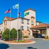 Отель Holiday Inn Express & Suites Albermarle, an IHG Hotel, фото 1