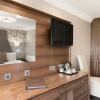 Отель Ramada Resort by Wyndham Park Hall Wolverhampton, фото 7