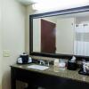 Отель Hampton Inn Sturbridge в Стурбридже