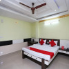 Отель OYO 27903 Hotel Blue Moon, фото 3
