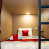 Отель RedDoorz Hostel @ DI Panjaitan Simpang Lima, фото 6