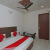 Отель OYO 15839 Hotel Queen Palace, фото 3