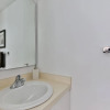 Отель Panoramic 2 Bed CN Tower View parking, фото 6