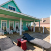Отель The Lazy Lobster 3 Bedroom Home by RedAwning, фото 47