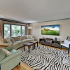 Отель Stylish Fairway Oaks - Walk To The Beach! 3 Bedroom Home, фото 12