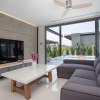 Отель Stylish Salt Pool Villa Sunset Garden 5, фото 3