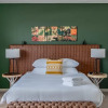 Отель Sleek 2BR Townhome Old Town by WanderJaunt, фото 17