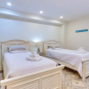 Отель Heart of Harbour Town Condo - Walk to Pier & Golf!, фото 25