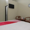 Отель OYO 752 Abz Guest House Syariah, фото 4