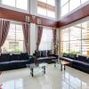 Отель OYO 90973 Hotel Karunia Pkpri Grobogan, фото 19
