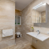 Отель Chic 2BR Apartment, Ideal Location, фото 15