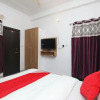 Отель Oyo 37055 M R Residency, фото 11