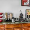 Отель Econo Lodge Inn & Suites, фото 7