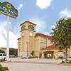 Отель La Quinta Inn & Suites by Wyndham DFW Airport West - Bedford, фото 7