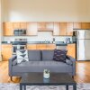 Отель High-Rise Downtown Apts by Frontdesk, фото 6