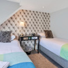 Отель Central Pier Place | Large Group House | 20 metres from the Pier and beach, фото 8