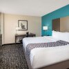 Отель La Quinta Inn & Suites by Wyndham Atlanta Airport North, фото 46