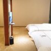 Отель World Crown Hotel Liuzhou, фото 18