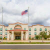 Отель Comfort Inn, фото 1