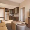 Отель Homewood Suites by Hilton Calgary Downtown, фото 2